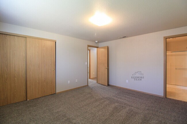 Building Photo - 7704 Wrigley Dr