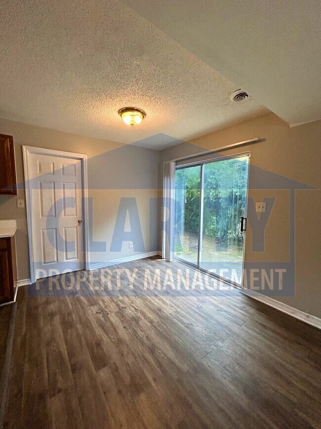 Building Photo - 2935 Adkisson Dr