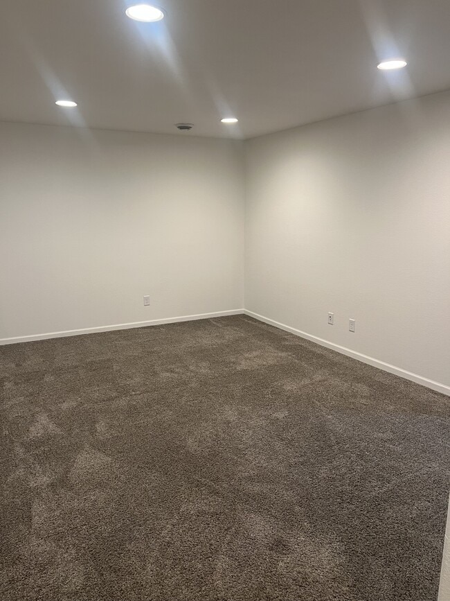 Building Photo - 5954 36th St S