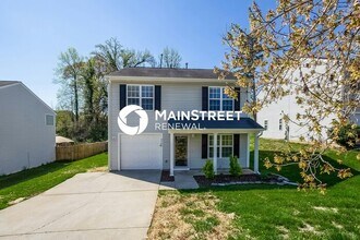 Building Photo - 3 Bedroom Pet-Friendly Home in Charlotte, NC with Main Street Renewal