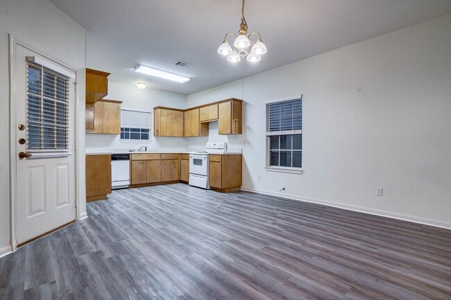 Building Photo - 307 Rawhide Loop