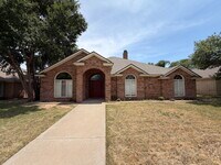 Building Photo - Beautiful Newly Updated Home in Whisperwood!