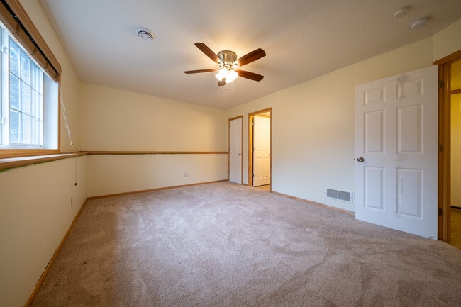 Building Photo - 15600 Tickseed Ln