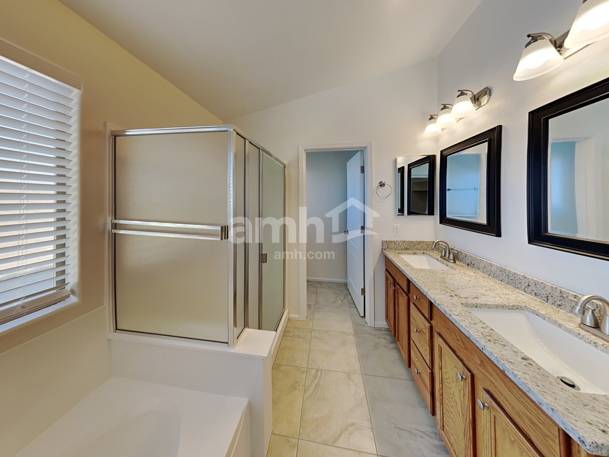 Building Photo - 3910 E Hematite Ln