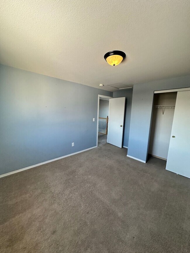 Building Photo - Cheney House Available May 2026!!