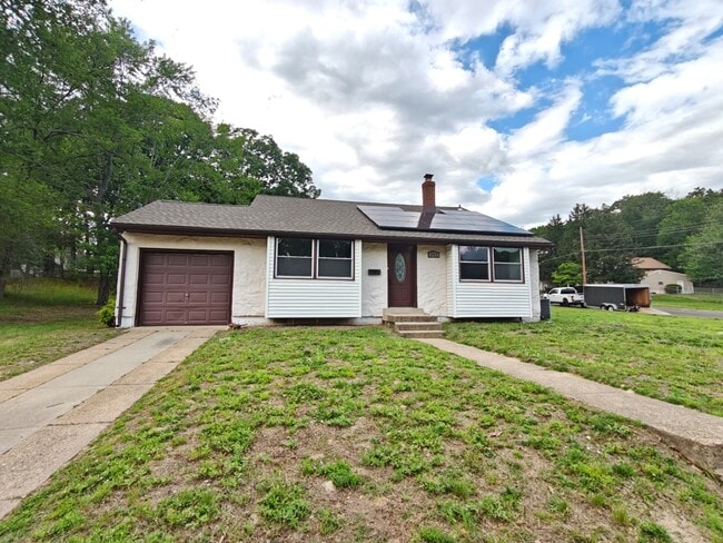 Building Photo - 2313 S Cuthbert Dr