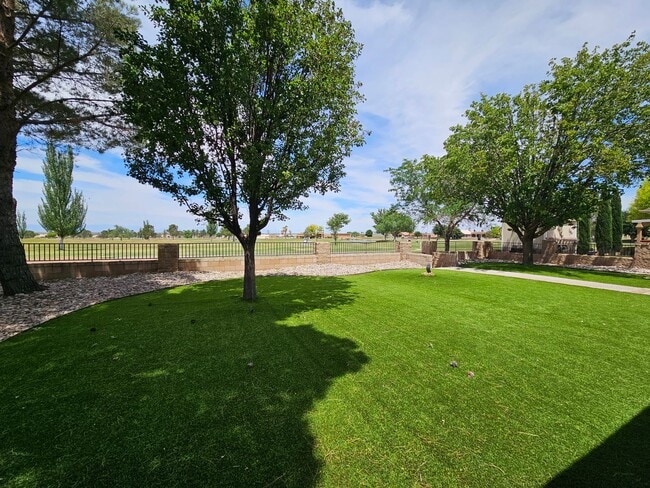 Building Photo - 311 Desert Sun Ct