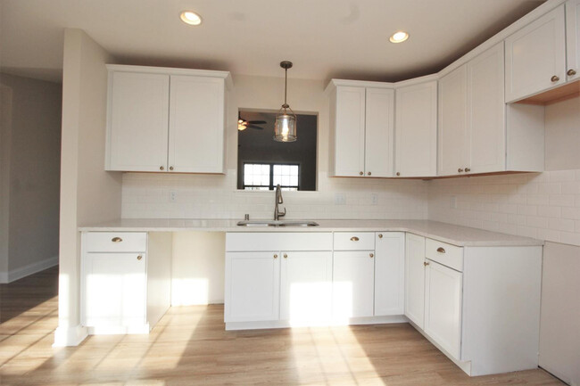 Building Photo - 1140 Orchard Dr