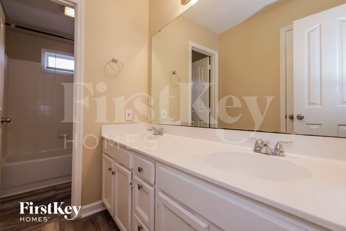 Building Photo - 3506 Brownes Ferry Rd