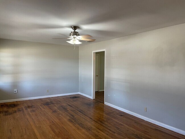 Building Photo - 3108 39th St