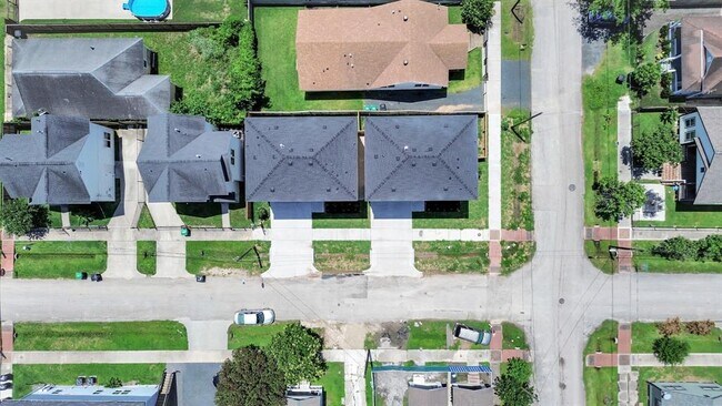 Building Photo - 3604 Runnels St