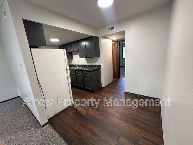 Primary Photo - 2933 P St