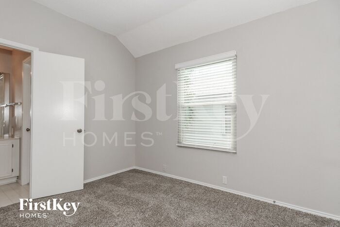 Building Photo - 1500 Park Chase Ave