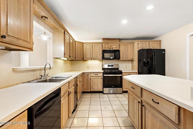 Building Photo - 300 Ocean Ave N