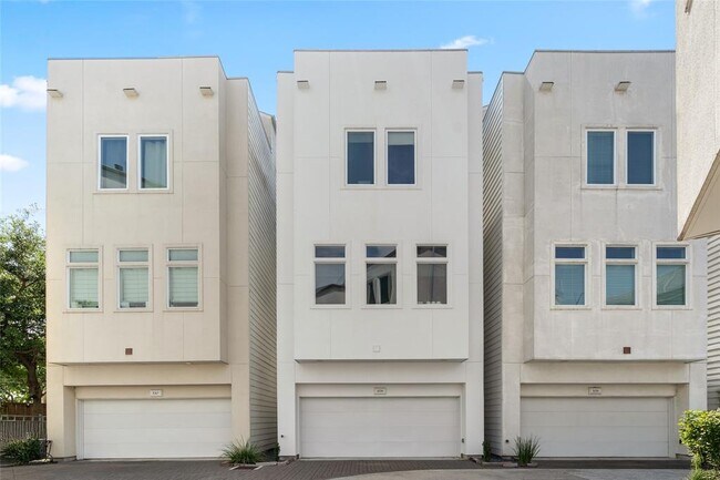 Building Photo - 108 Pierce St