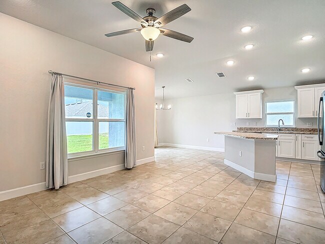 Building Photo - Welcome in to this beautiful Unfurnished -...
