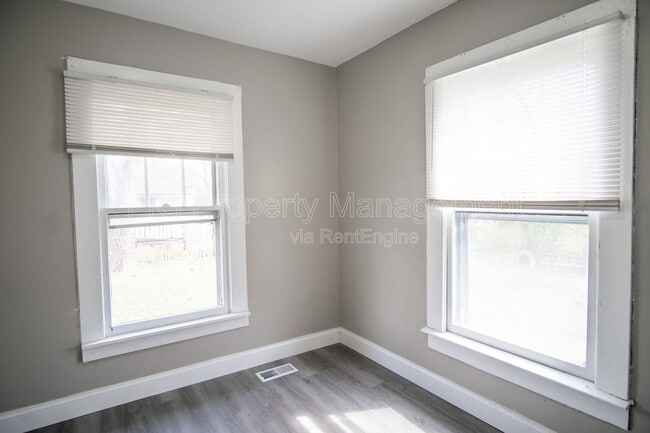 Building Photo - 5804 Old Rutledge Pike