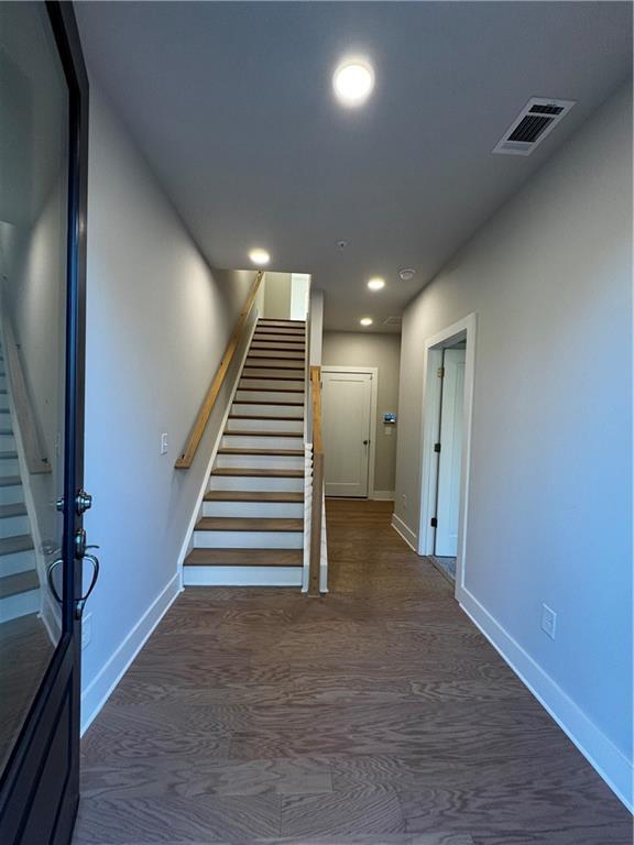 Building Photo - 2617 Camphor Xing