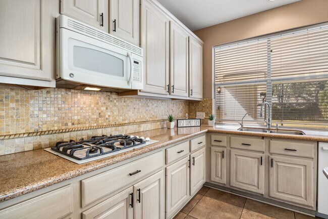 Building Photo - 20407 Spring Rose Dr