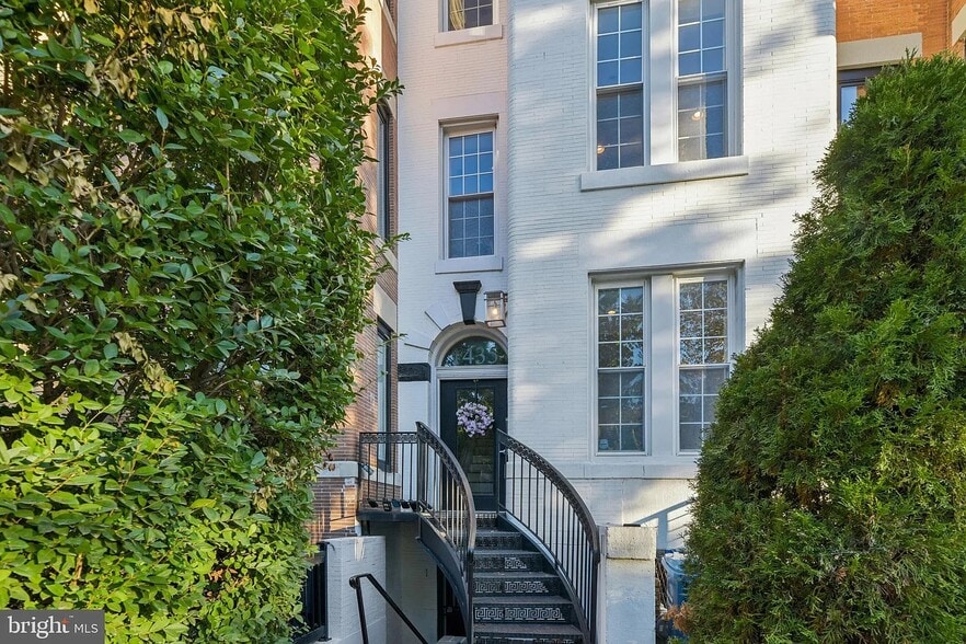 Building Photo - 1435 Euclid St NW