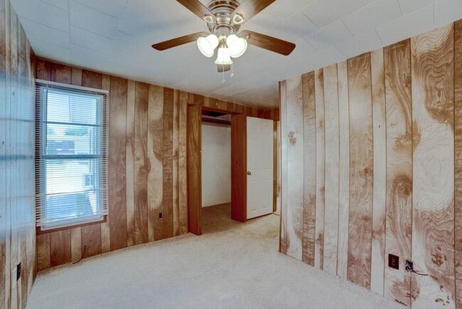 Building Photo - 2 Bedroom 2 Bath Home Near TU!