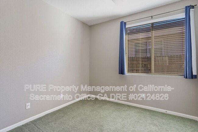 Building Photo - 1518 Sandmark Dr