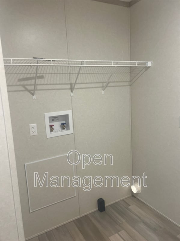 Building Photo - 825 1st Ave E