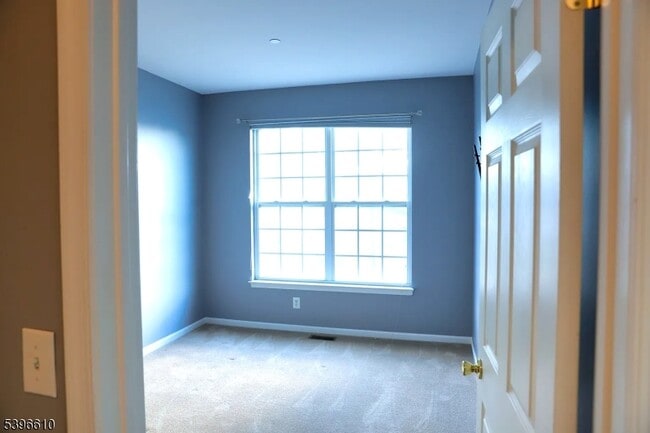 Building Photo - 5 Liberty Way