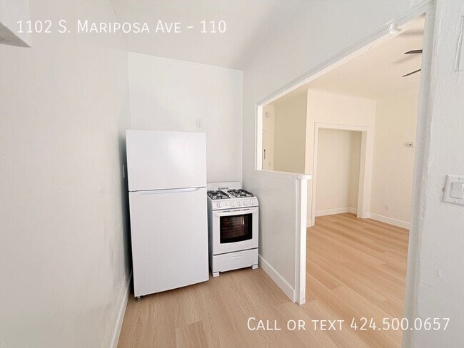 Building Photo - 1102 S Mariposa Ave