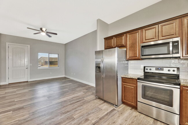 Building Photo - 2204 Quivira Cir