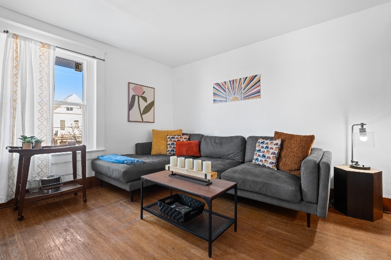 Building Photo - 2016 Edgeland Ave