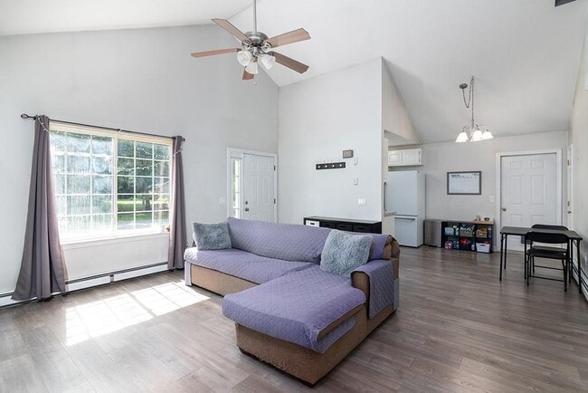 Building Photo - 43 Riverdell Dr