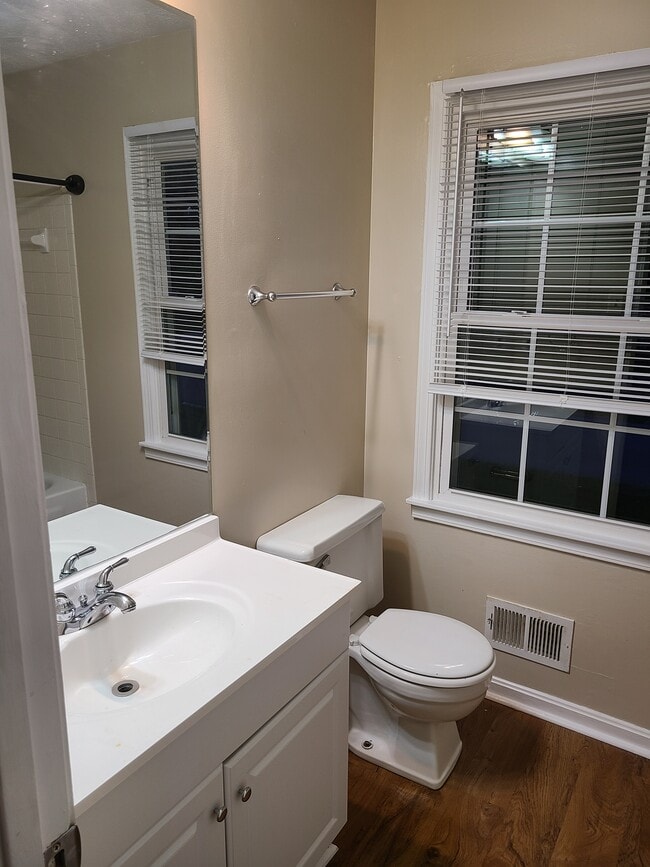 Building Photo - 6604 Birchline Blvd