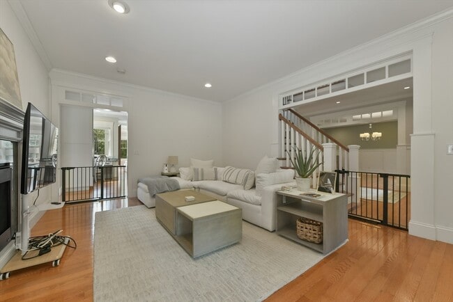 Building Photo - 159 Walpole St