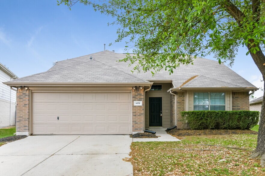 Primary Photo - 6030 NW Creek Cir
