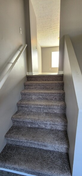 Building Photo - 1984 River Vista Cir