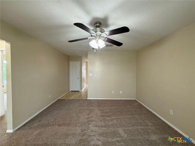 Building Photo - 2808 Leroy Cir