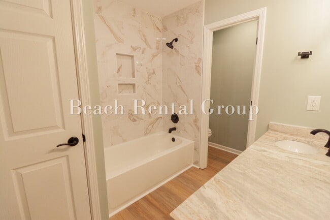 Building Photo - End Unit Townhome in Carolina Forest