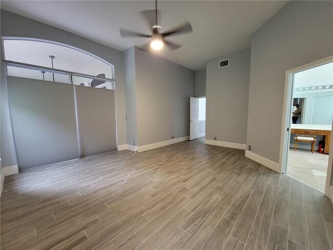 Building Photo - 3902 Trenton Ave