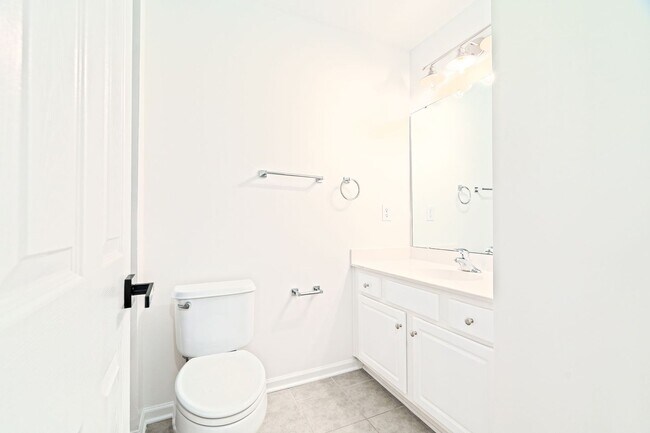 Building Photo - 116 Winding River Dr