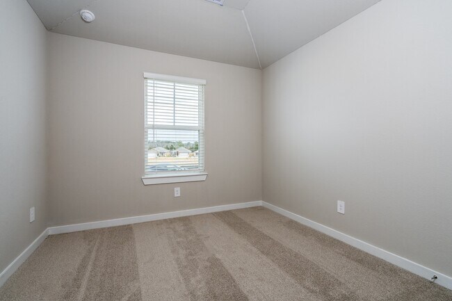 Building Photo - 17853 Stone Ter Ct