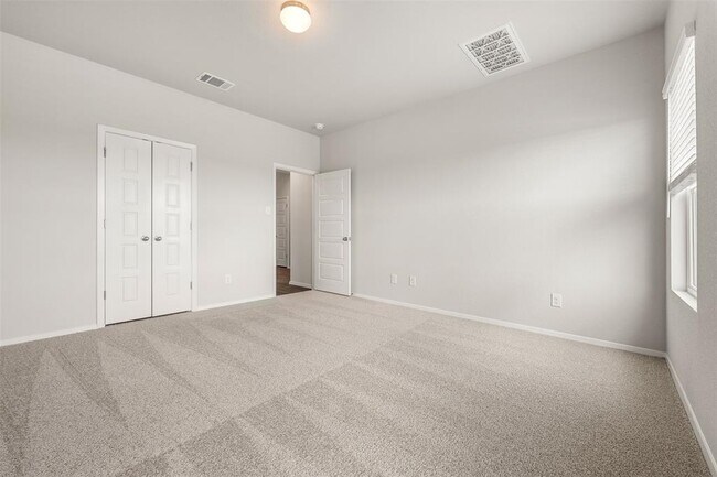 Building Photo - 180 Keltic Dr