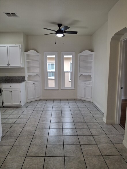 Dining Area - 1350 Meadowbrook Ave