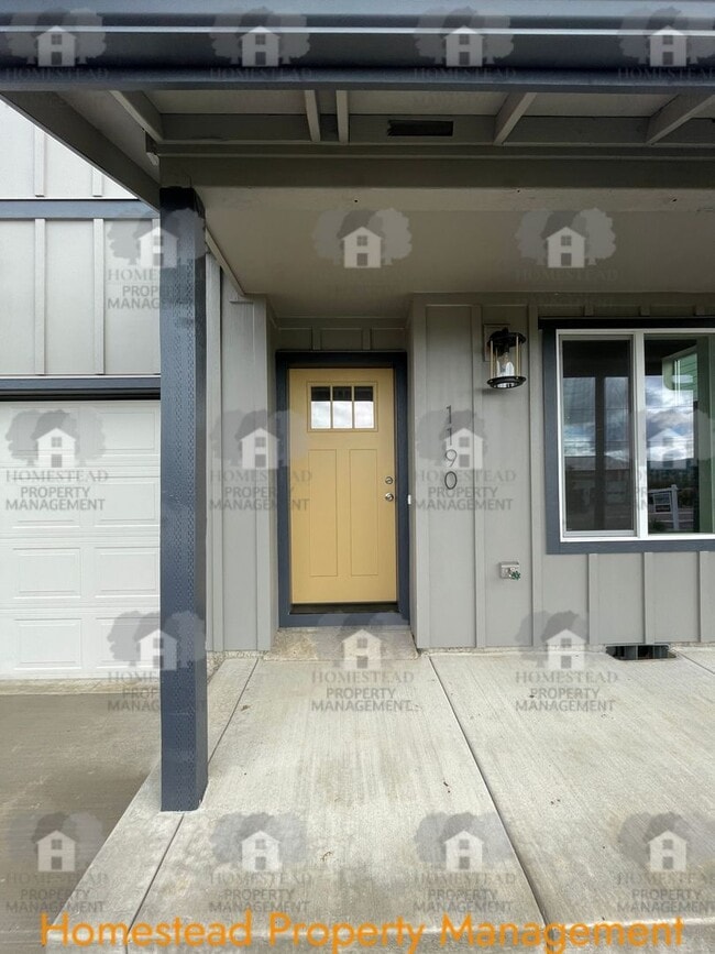 Building Photo - BEAUTIFUL HOME IN DALLAS!