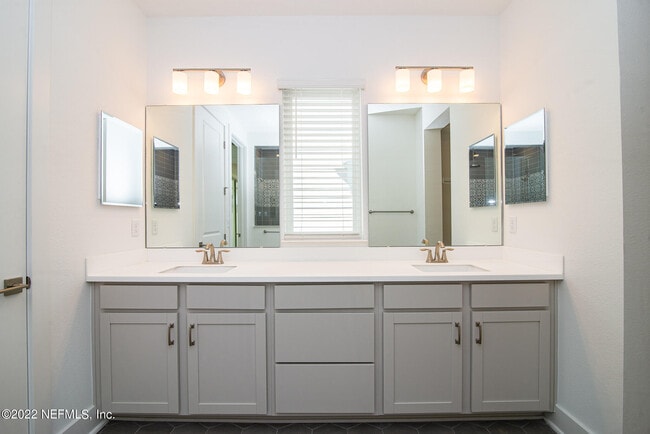 Building Photo - 183 Millenia Dr