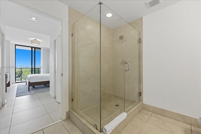 Building Photo - 5350 NW 84th Ave