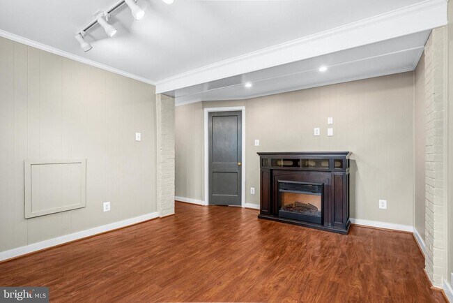 Building Photo - 2238 Meridian St