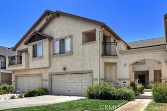 Building Photo - 3338 E Hammond Cir