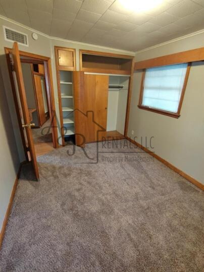 Building Photo - 215 Belleville