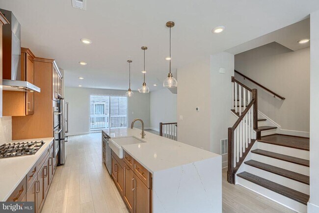 Building Photo - 2705 Ferry Bar Dr